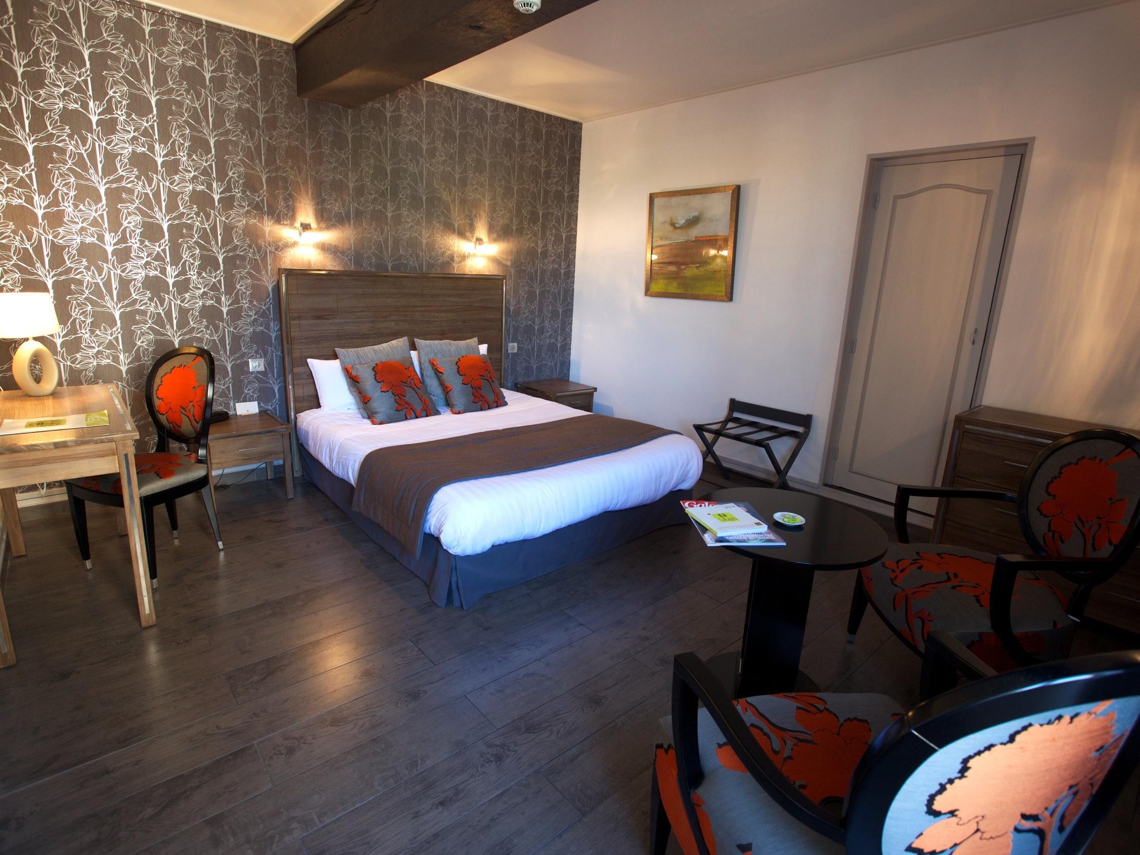 Logis Hotel Restaurant Nougier Saint-Étienne-de-Fursac Eksteriør billede