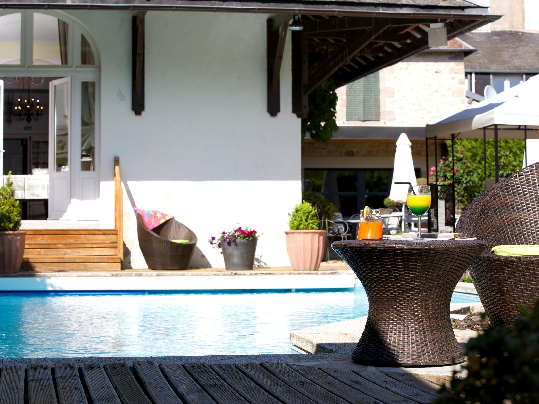 Logis Hotel Restaurant Nougier Saint-Étienne-de-Fursac Eksteriør billede